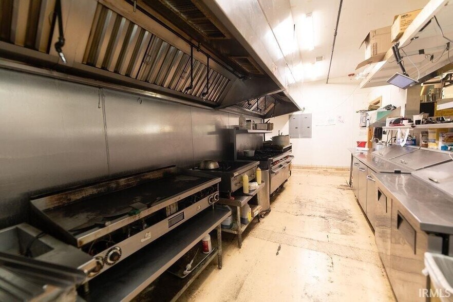 More Photos Of 409 S Walnut St, Bloomington Restaurant For Sale