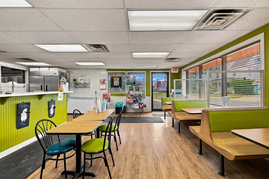 More Photos Of 547 E Main St, Ashland Restaurant For Sale