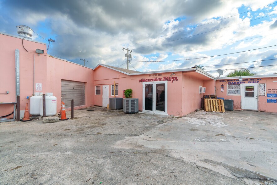 More Photos Of 341 SE 2nd Ave, Delray Beach Restaurant For Sale