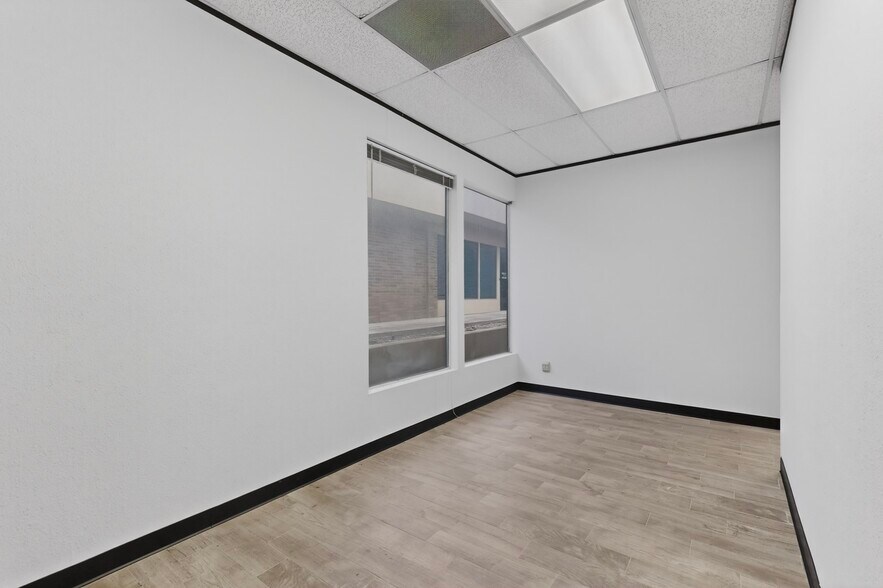 More Photos Of 8870 Business Park Dr, Austin Loft Creative Space For Lease