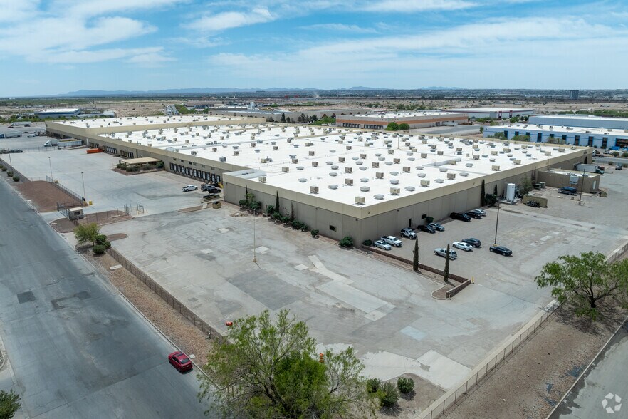 More Photos Of 9600 Pan American, El Paso Distribution For Lease
