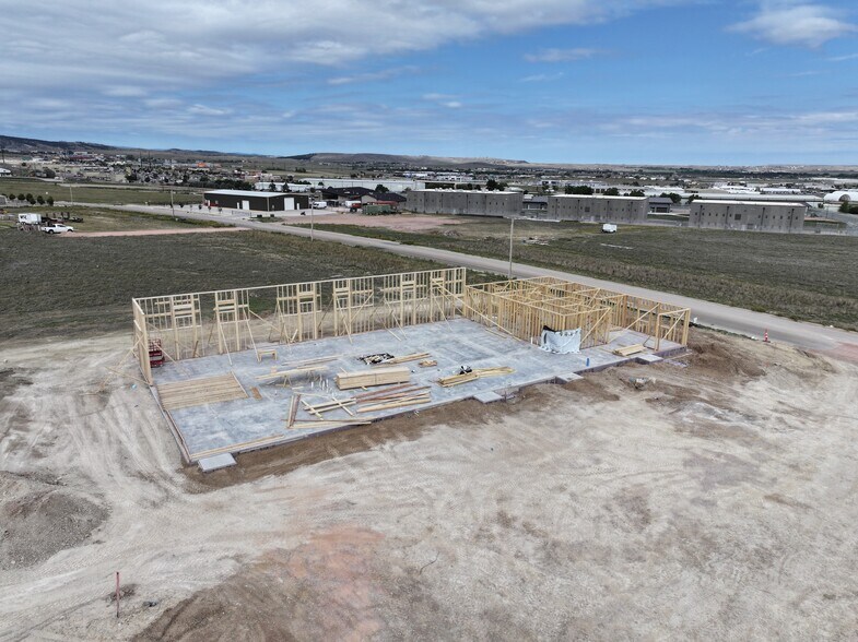 More Photos Of 865 Valley Dr, Rapid City Industrial For Lease