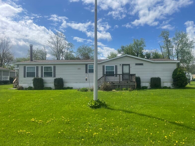 More Photos Of New York 96, Waterloo Town Manufactured Housing Mobile Home Park For Sale