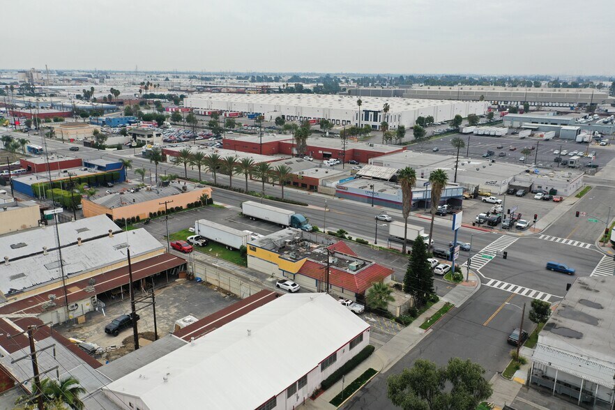 More Photos Of 5401 E Washington Blvd, Commerce General Retail For Sale