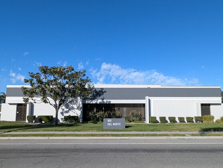 More Photos Of 601 Del Norte Blvd, Oxnard Warehouse For Lease