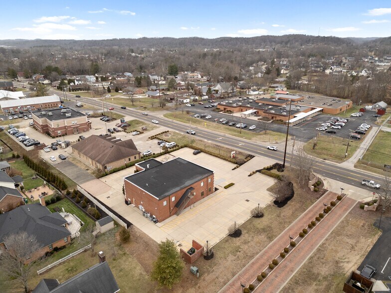 More Photos Of 3661-3669 Teays Valley Rd, Hurricane Medical For Lease
