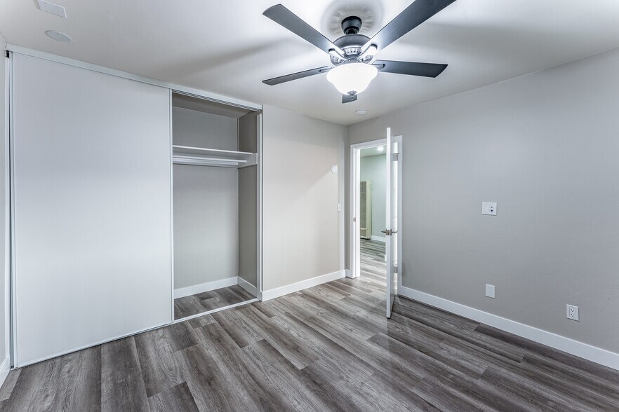 More Photos Of 2777 Nimitz Blvd, San Diego Apartments For Sale