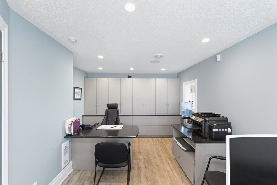 More Photos Of 169 Elizabeth St, Midland Industrial For Sale