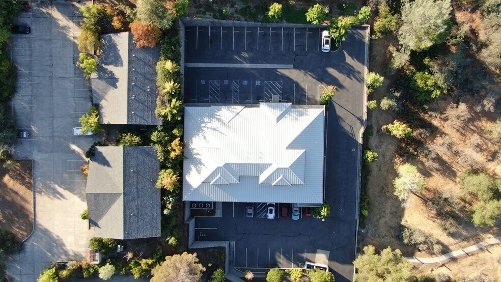 More Photos Of 1145 Whiskeytown Ct, Redding Medical For Sale