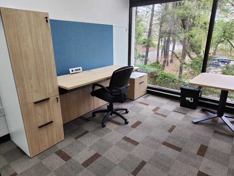 More Photos Of 1685 Terrell Mill Rd SE, Marietta Coworking Space