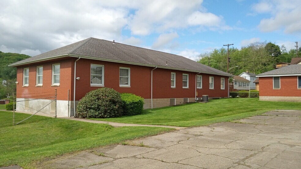 More Photos Of 100 Jamison St, Beaver Falls Warehouse For Sale