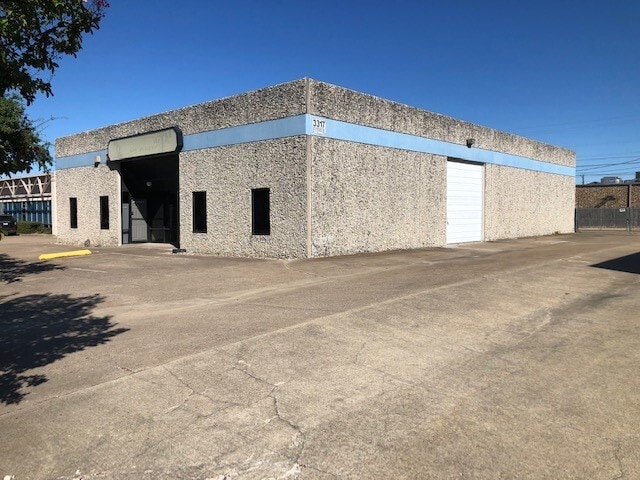 More Photos Of 3315-3317 Enterprise Dr, Rowlett Warehouse For Lease