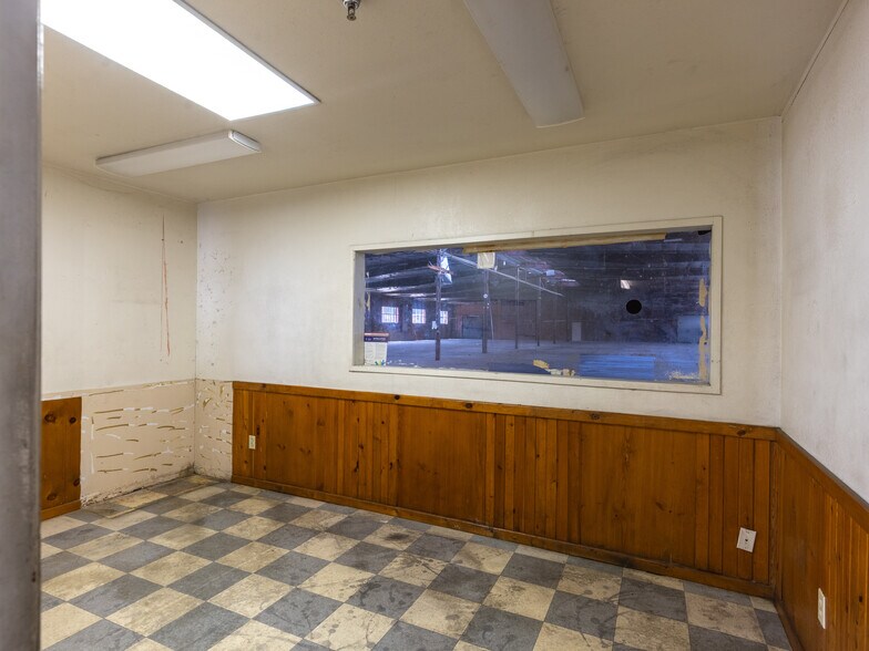 More Photos Of 1155 N McKinley Ave, Compton Warehouse For Sale