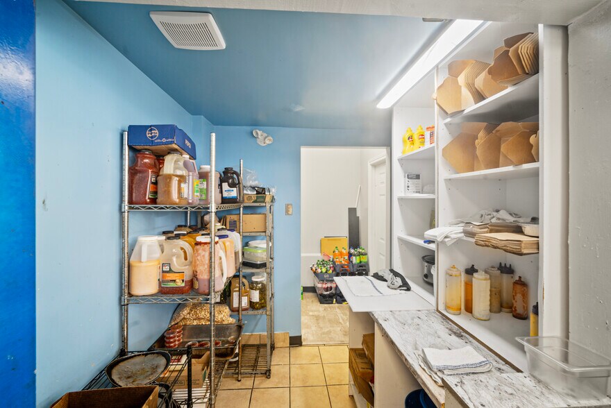 More Photos Of 58 Bridge St, Carleton Place Restaurant For Sale