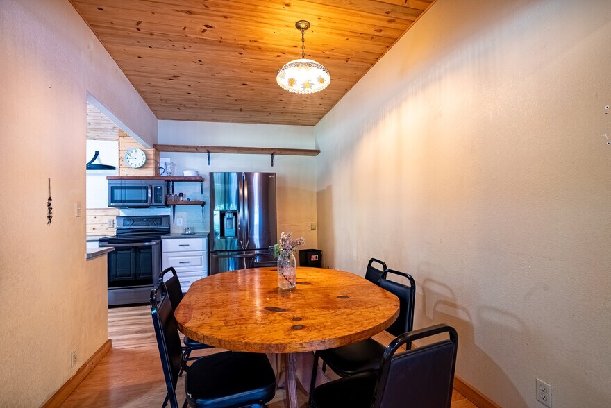 More Photos Of 1454 Old Hwy 97, Malott Restaurant For Sale