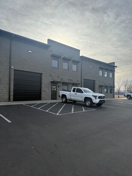 More Photos Of 445 N 2000 W, Springville Flex For Lease