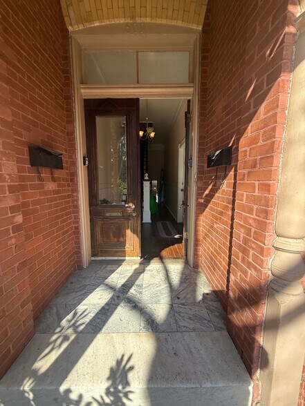 More Photos Of 609 Tattnall St, Savannah Multifamily For Sale