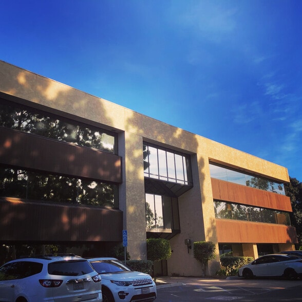 More Photos Of 674 County Square Dr, Ventura Office For Sale