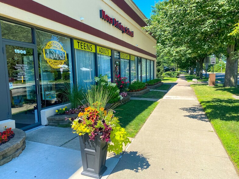 More Photos Of 836-848 Dodge Ave, Evanston Unknown For Lease