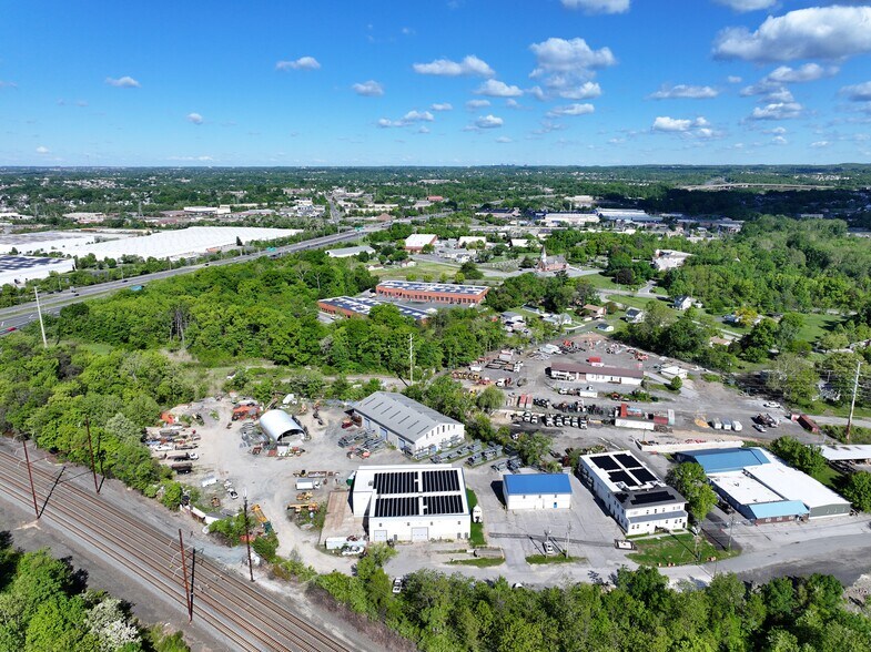 More Photos Of 800 Race Rd, Essex Warehouse For Lease