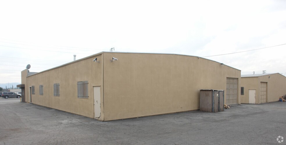 More Photos Of 633-687 E Edna Pl, Covina Warehouse For Lease