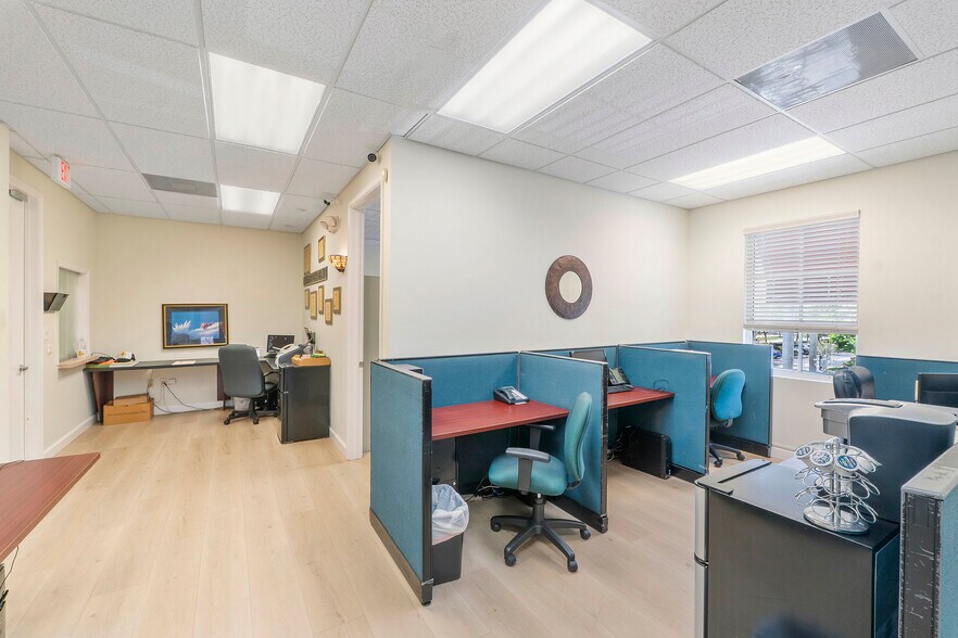 More Photos Of 5571 N University Dr, Coral Springs Office Residential For Sale