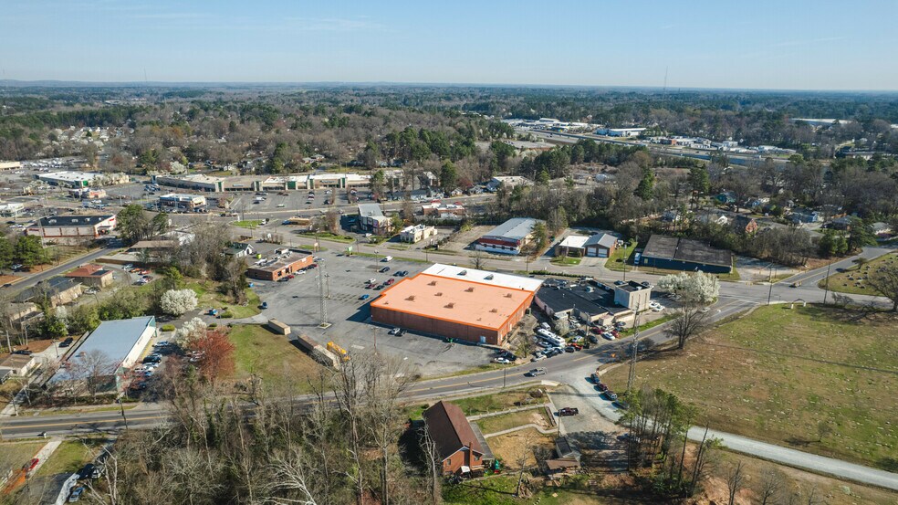 More Photos Of 907 N Miami Blvd, Durham General Retail For Lease