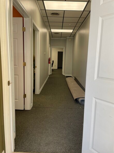 More Photos Of 120 S Main St, Elkhart Office For Lease