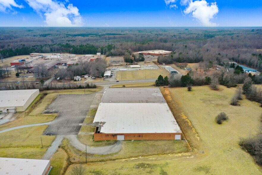 More Photos Of 2473 Durham Rd, Roxboro Warehouse For Lease