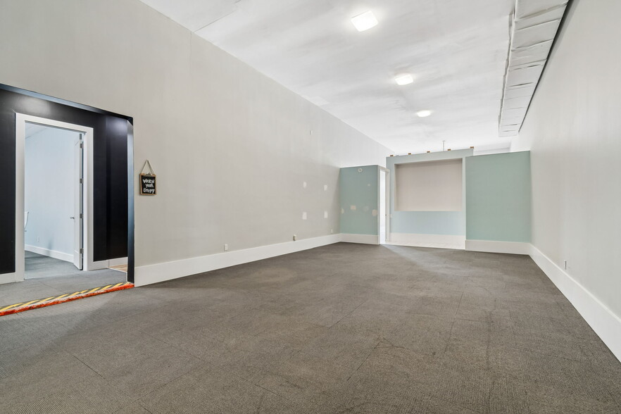 More Photos Of 2801-2805 Dr Martin Luther King Jr St N, Saint Petersburg Storefront Retail Office For Lease