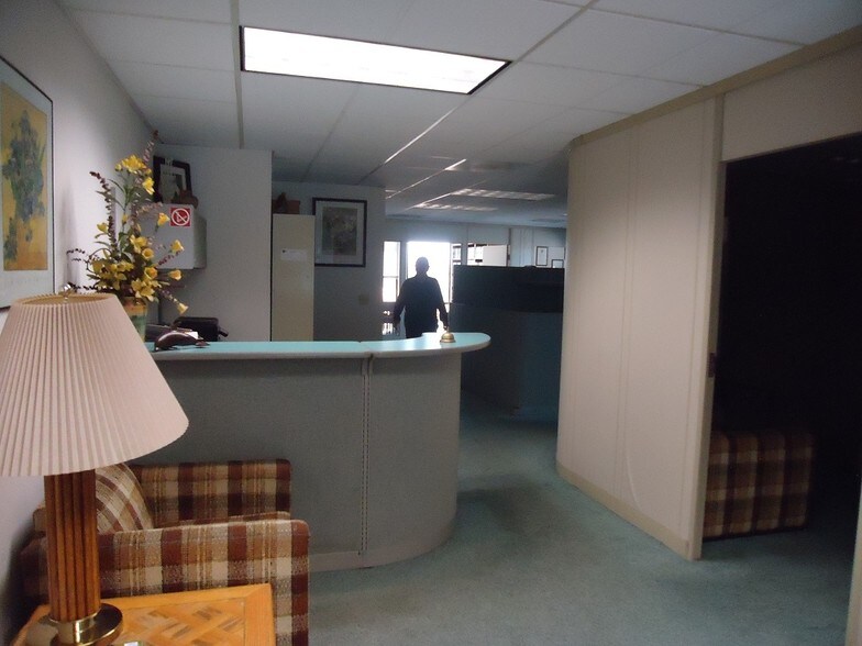 More Photos Of 426 Barcellus Ave, Santa Maria Medical For Lease