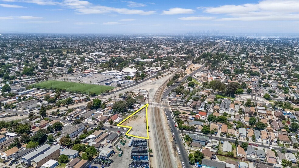 More Photos Of 1693-1699 E 109th St, Los Angeles Land For Sale