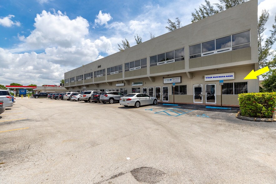 More Photos Of 2441 NW 93rd Ave, Miami Showroom For Sale