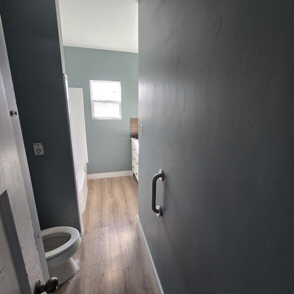 More Photos Of 15709 Bellflower Blvd, Bellflower General Retail For Sale