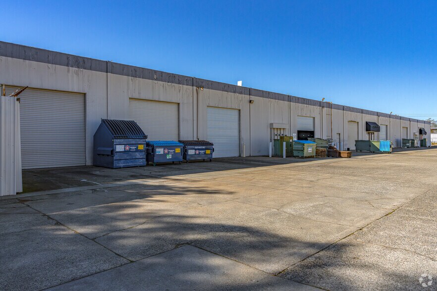 More Photos Of 10183 Croydon Way, Sacramento Warehouse For Lease