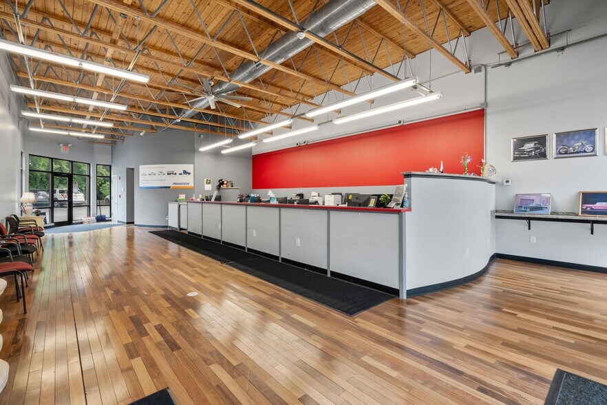 More Photos Of 347-351 Main St, Watertown Freestanding For Sale