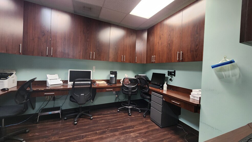 More Photos Of 3600 N Verdugo Rd, Glendale Office For Lease