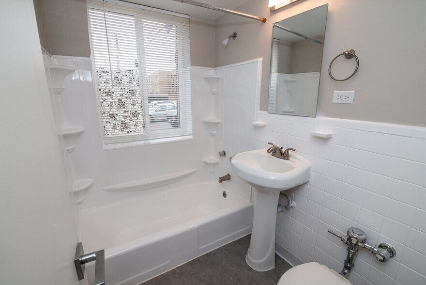 More Photos Of 1200 Colorado Blvd, Denver Apartments For Sale
