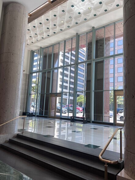 More Photos Of 10877 Wilshire Blvd, Los Angeles Office For Lease