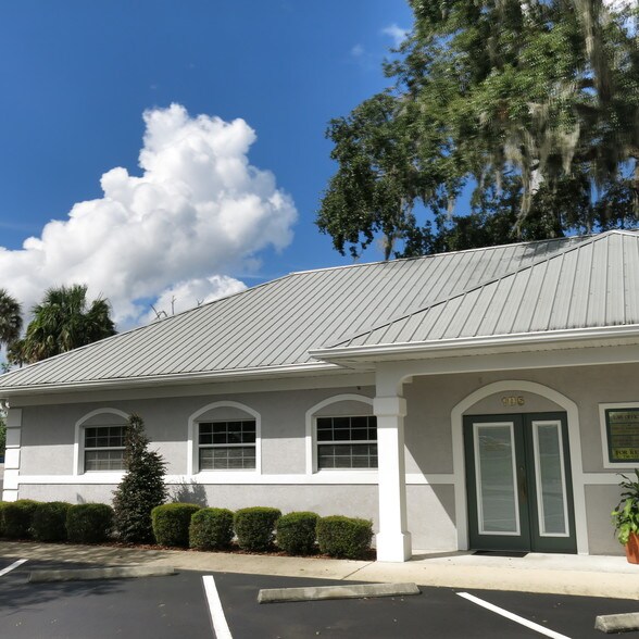 More Photos Of 105 E Church St, Deland Medical For Lease