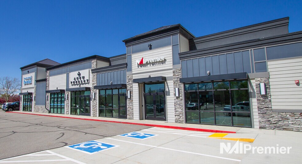 More Photos Of 7455 Union Park Ave, Sandy Restaurant For Sale