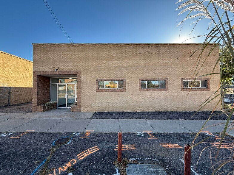 More Photos Of 2030 N Clay St, Denver Flex For Lease