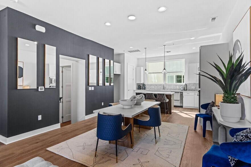 More Photos Of 3824 Berkman Dr, Austin Office Residential For Sale