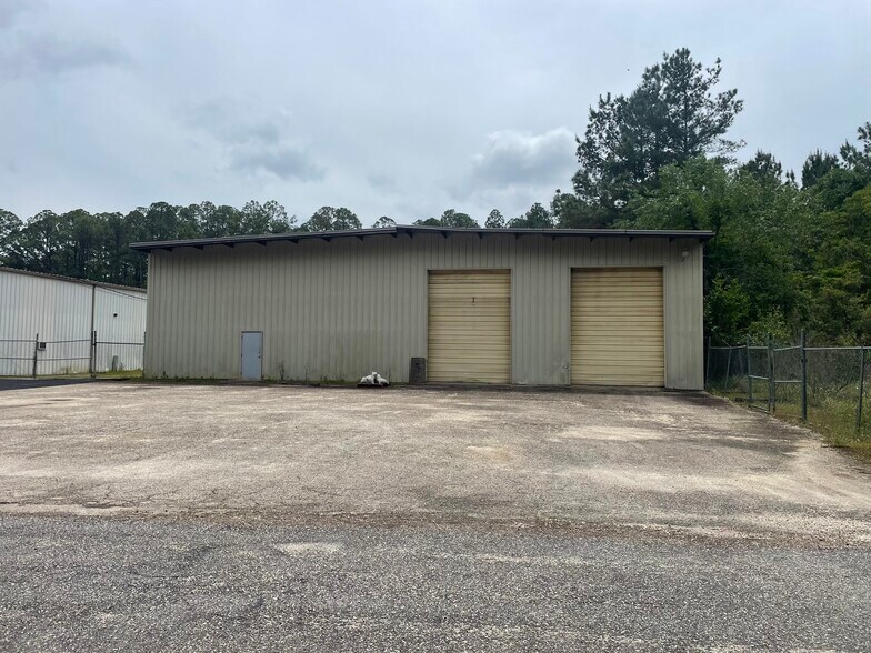 Primary Photo Of 3019 Hand Ave, Prichard Distribution For Lease