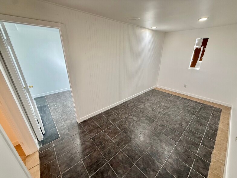 More Photos Of 1267-1273 Broadway St, El Cajon General Retail For Lease