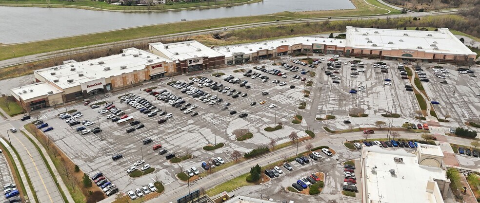 More Photos Of 7809-7949 Towne Center Pky, Papillion Unknown For Lease