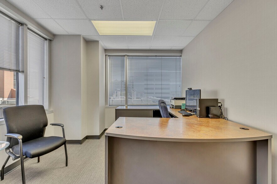 More Photos Of 2004 Hayes St, Nashville Medical For Lease