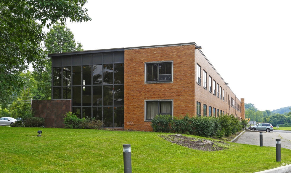 More Photos Of 1900 Route 51, Jefferson Hills Flex For Lease