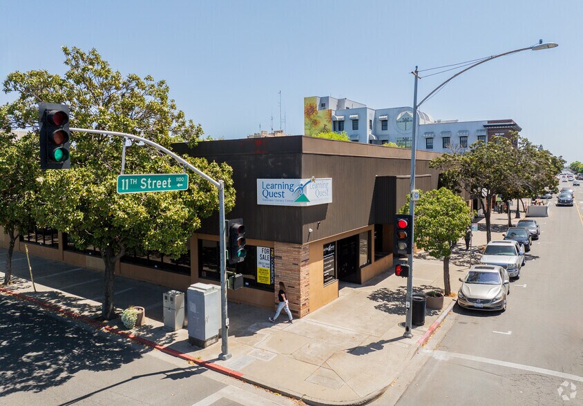 Primary Photo Of 1028-1032 11th St, Modesto Office For Lease