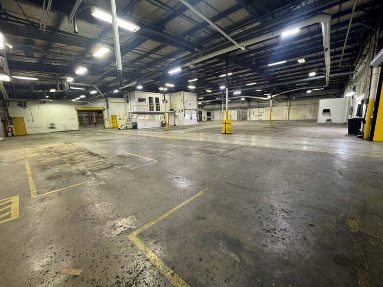More Photos Of 1137 Progress Rd, Suffolk Manufacturing For Lease